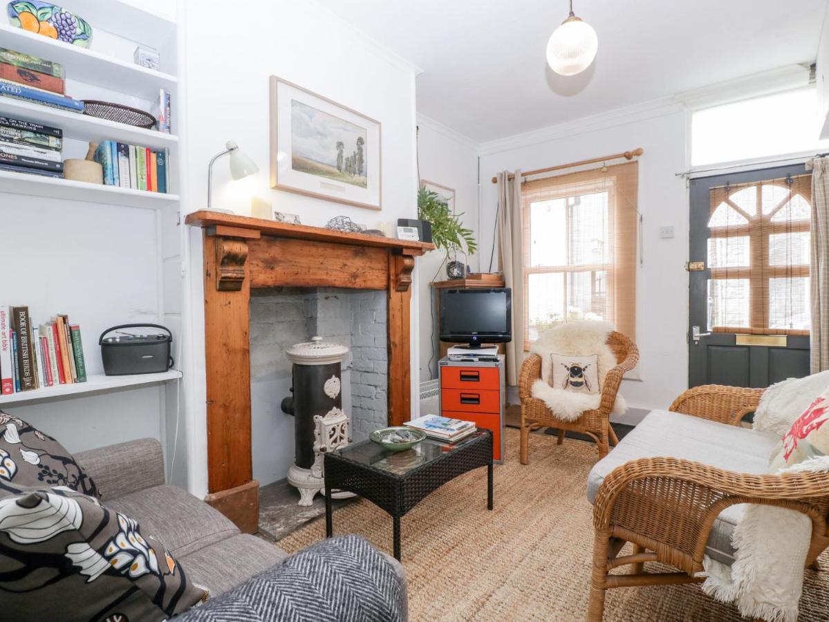 7 Bell Street Villa Талгарт Екстериор снимка