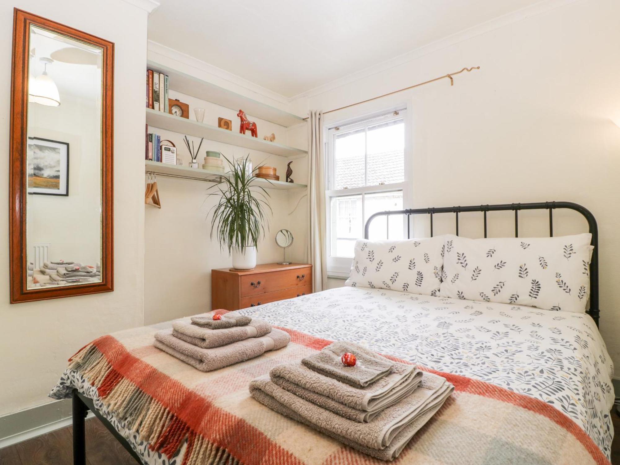 7 Bell Street Villa Талгарт Екстериор снимка